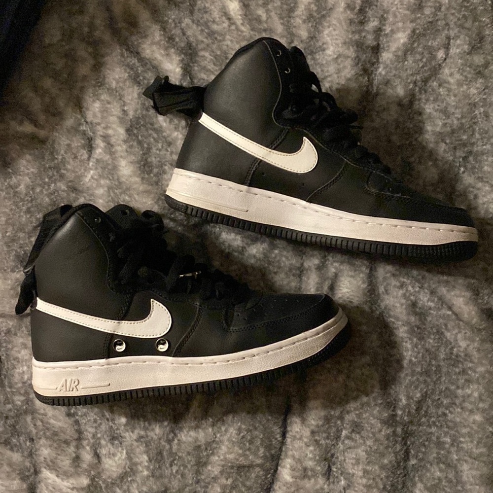 Nike air , worn once , boys 5.5